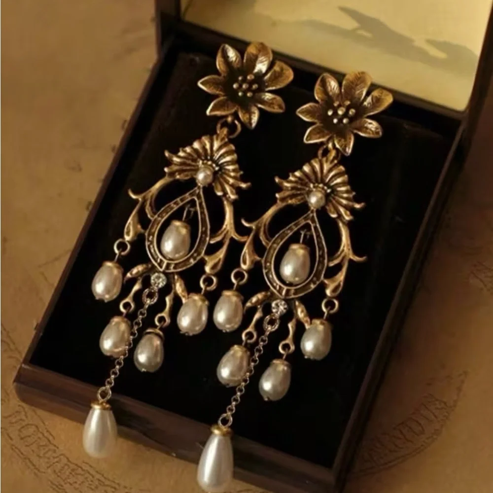 Elegant Gold and Pearl Drop Earrings